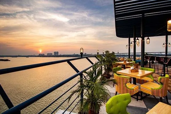 4 lưu ý khi thiết kế nhà hàng nổi trên sông cực đẹp - 18 4 lưu ý khi thiết kế nhà hàng nổi trên sông cực đẹp - 17