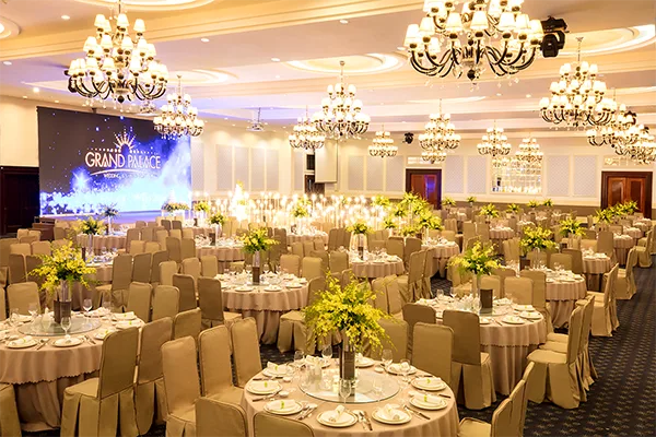 Cần bao nhiêu chi phí để đầu tư nhà hàng tiệc cưới? - 24 Cần bao nhiêu chi phí để đầu tư nhà hàng tiệc cưới? - 23